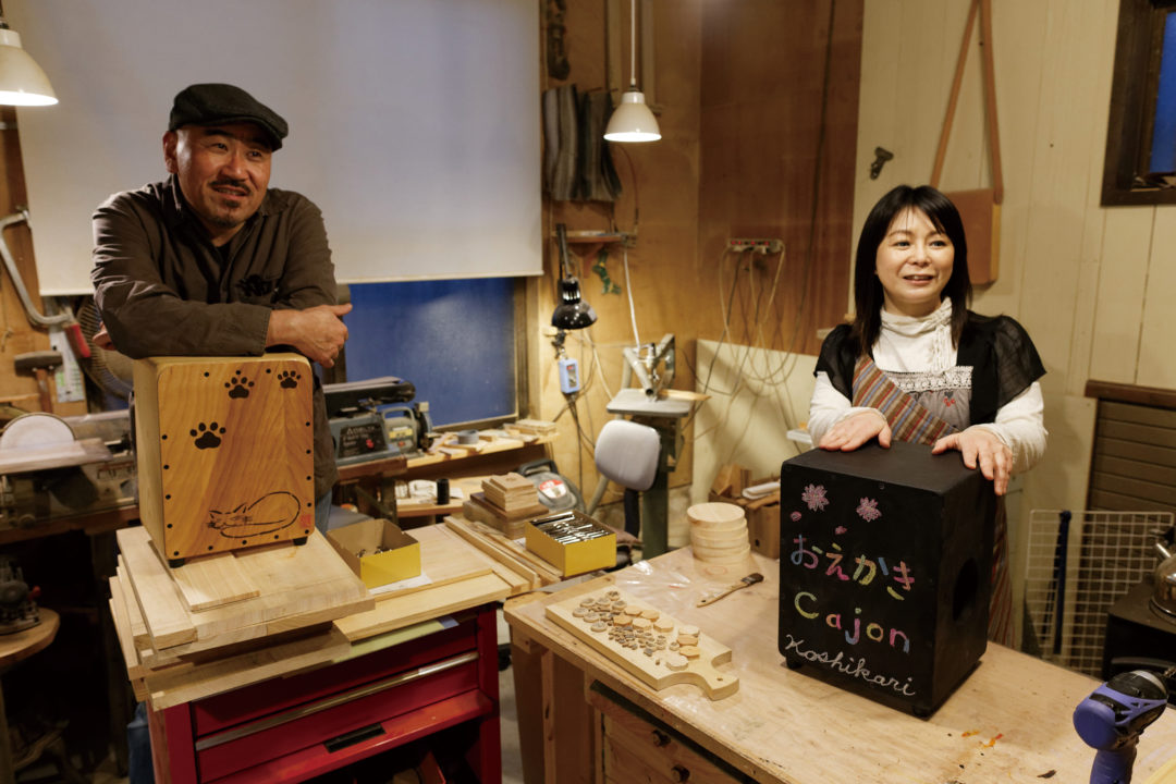 特産ヒノキで楽器づくり